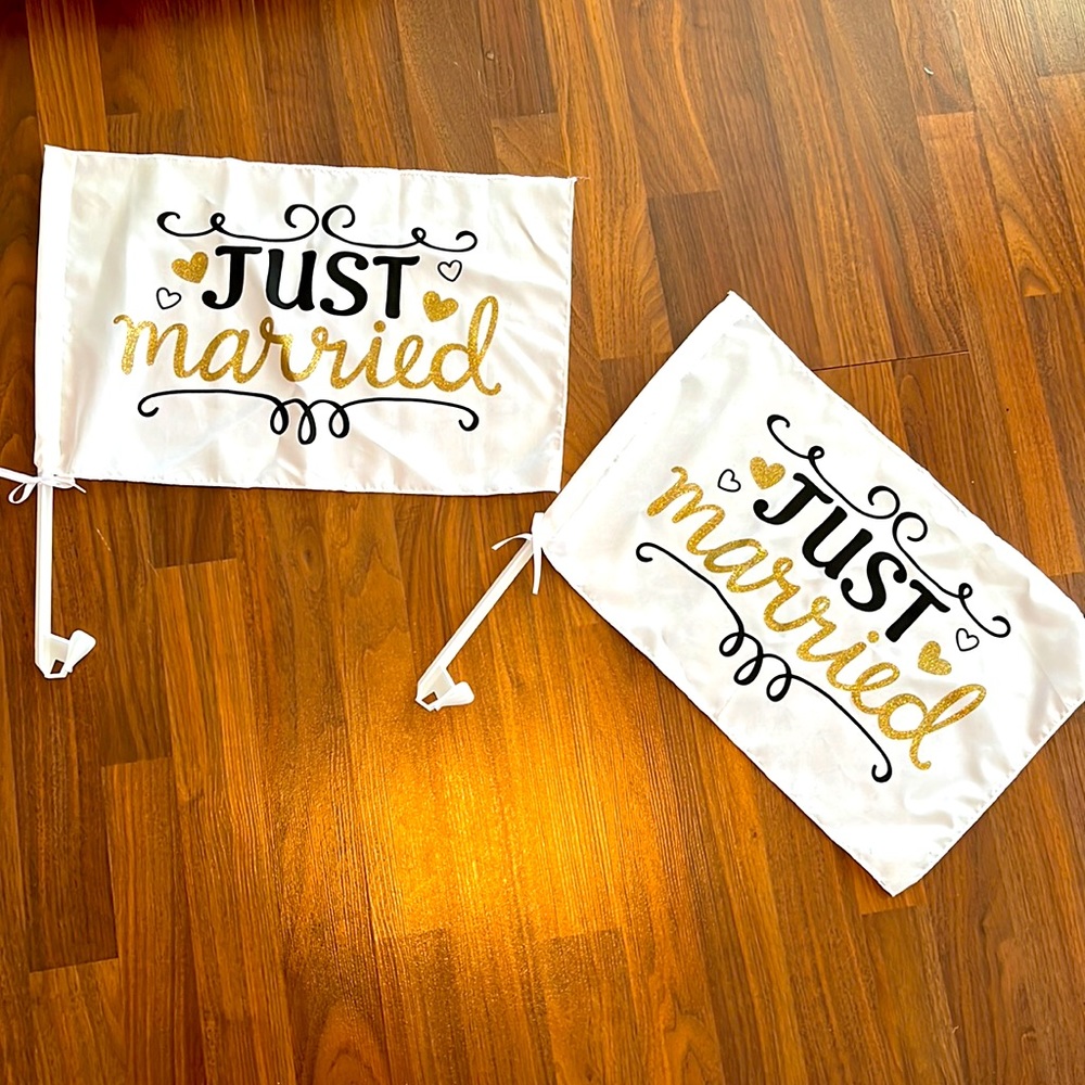 Set of 2 Just Married Car Flags